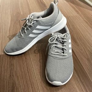 Adidas Cloudfoam Sneaker size 11